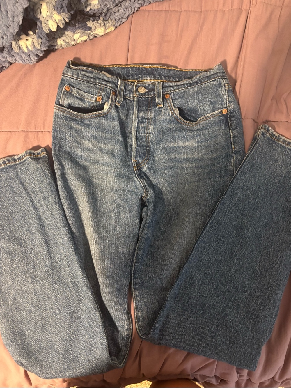 Levi's Medium Wash Straight Leg Women's Jeans